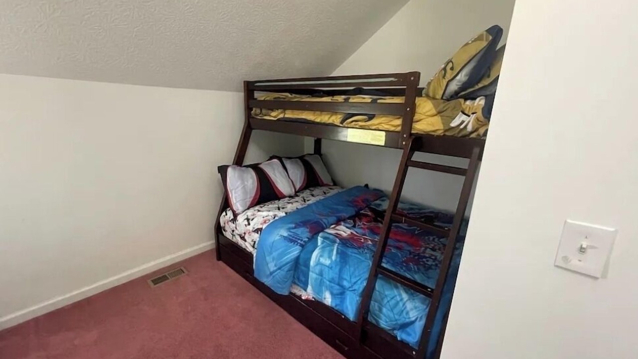 Photo of Bedroom in Ostrander