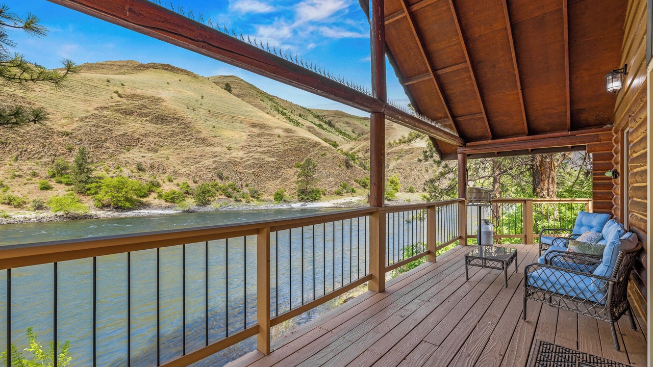 Photo of Patio Balcony in White Bird