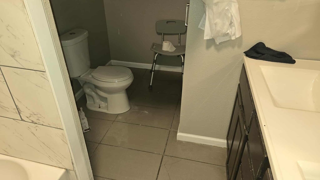 Photo of Bathroom in Orange