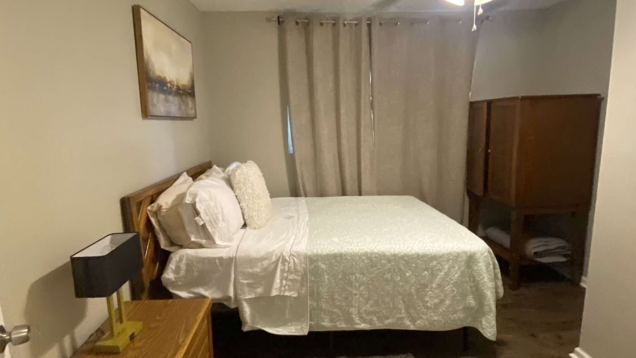 Photo of Bedroom in Orange