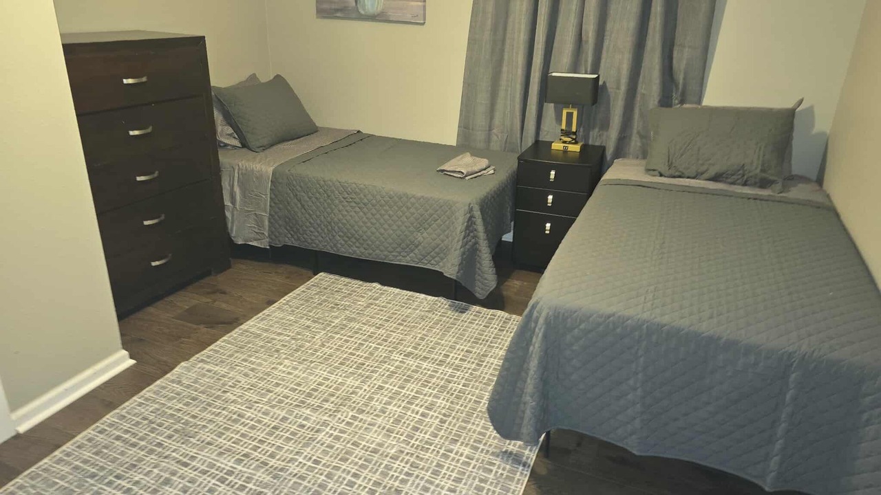 Photo of Bedroom in Orange
