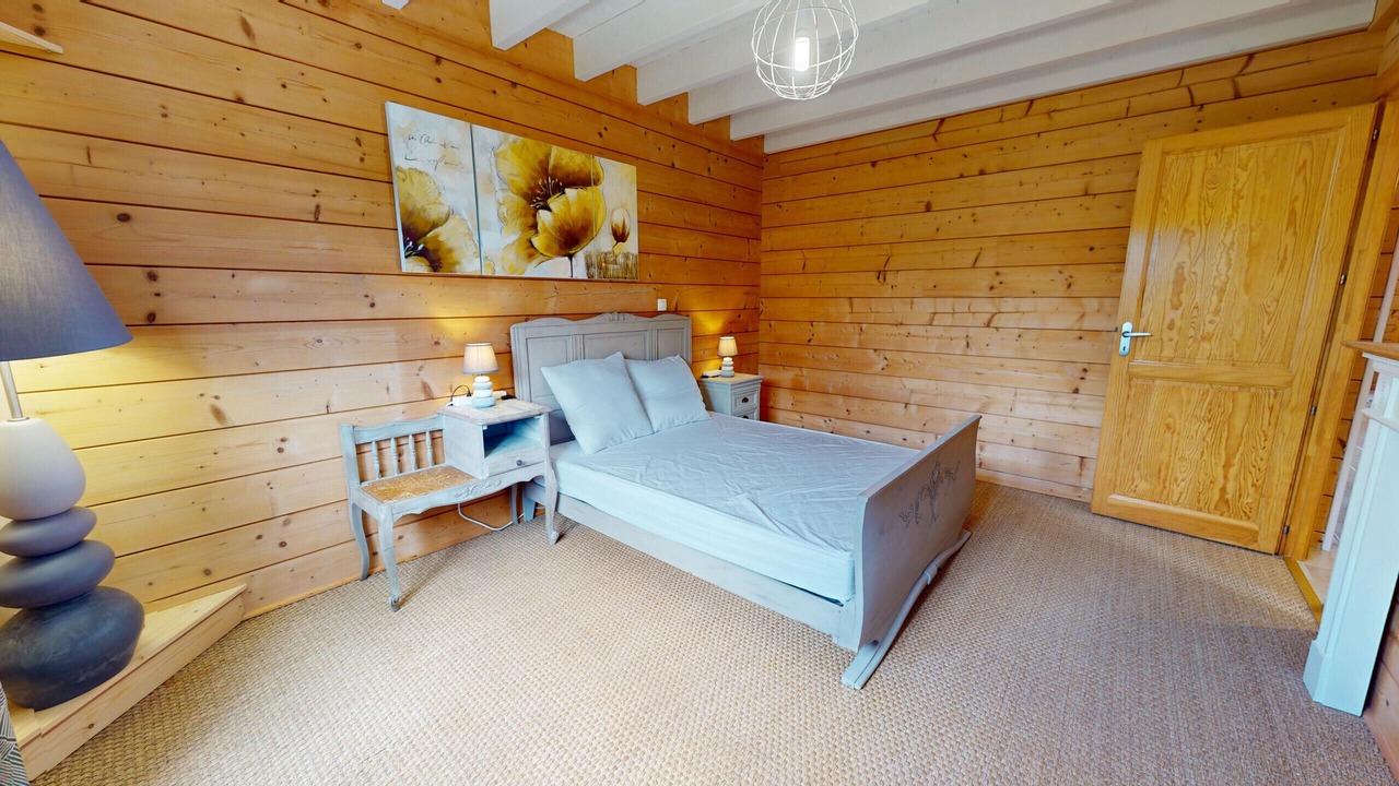 Photo of Bedroom in Saint-Maixent-sur-Vie