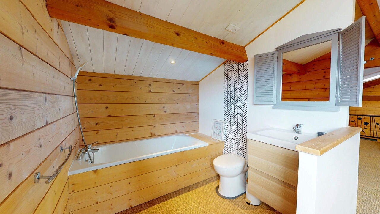 Photo of Bathroom in Saint-Maixent-sur-Vie