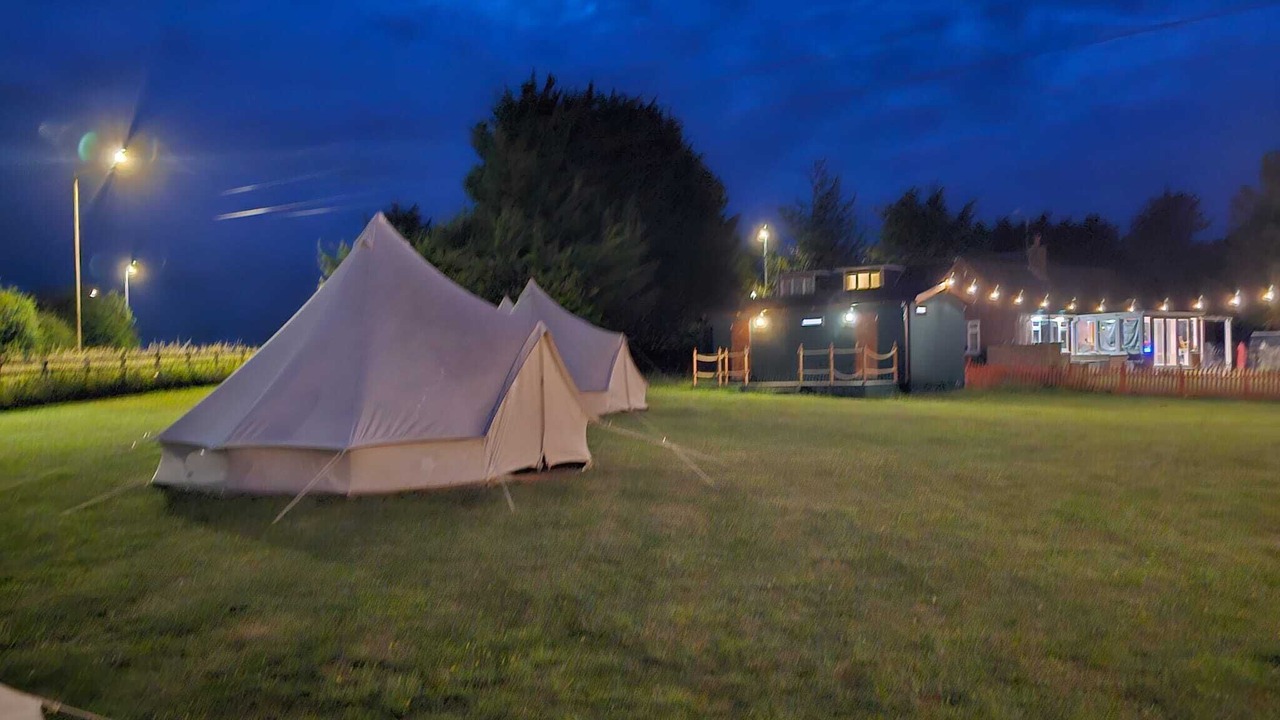 Photo of Others in Durrington