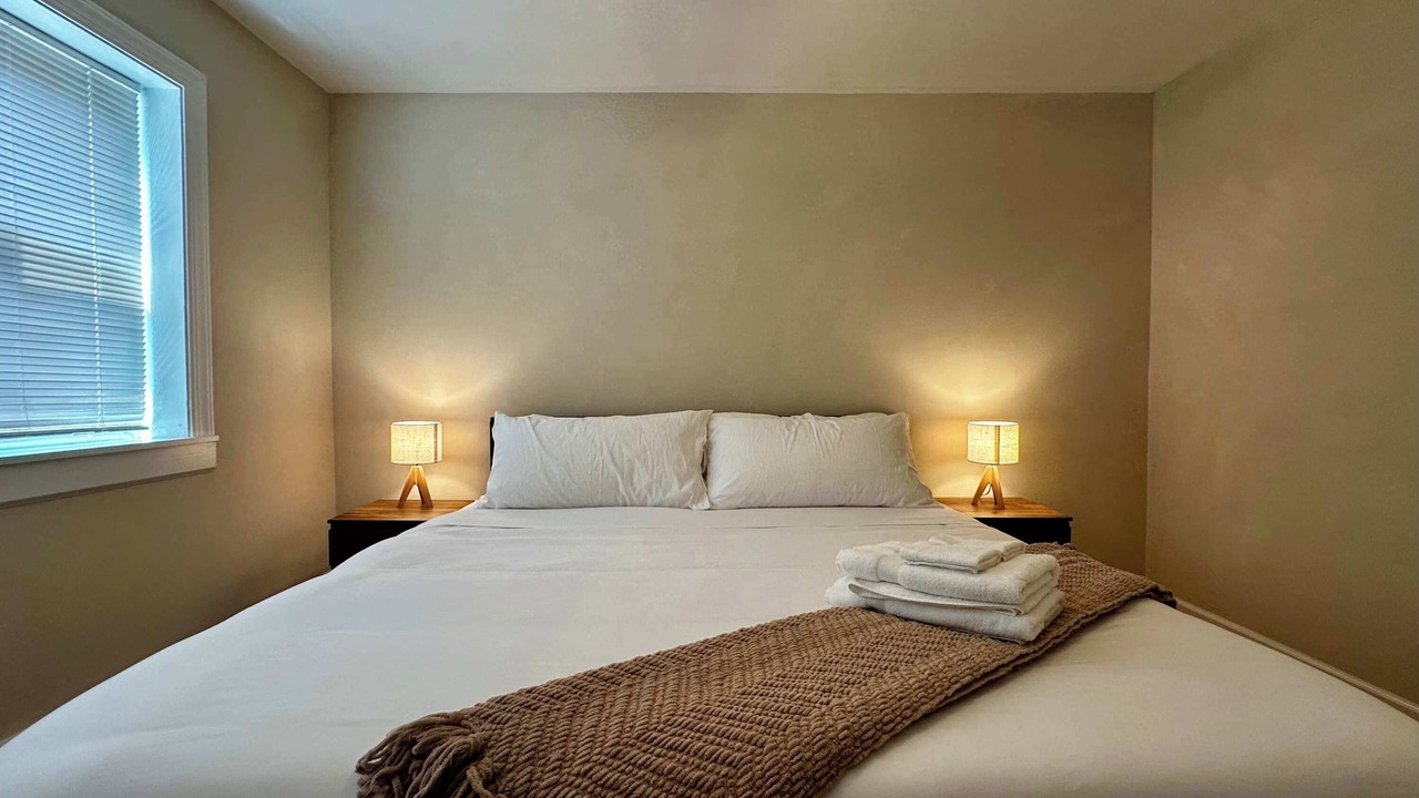 Photo of Bedroom in Lake View East