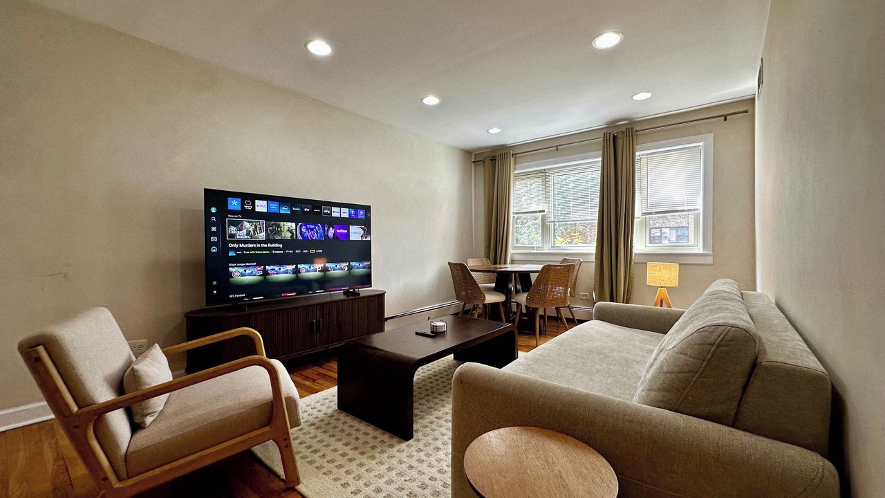 Photo of Livingroom in Lake View East