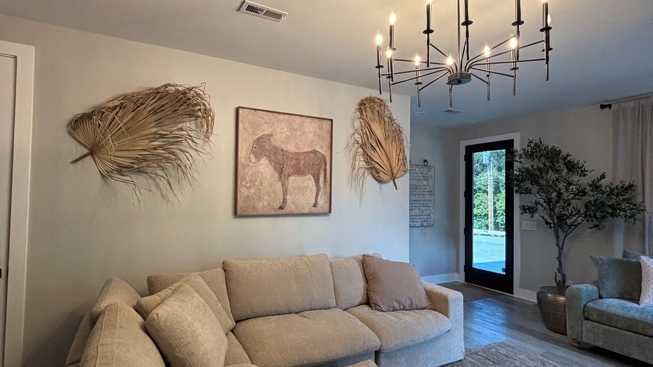 Photo of Livingroom in McMinnville
