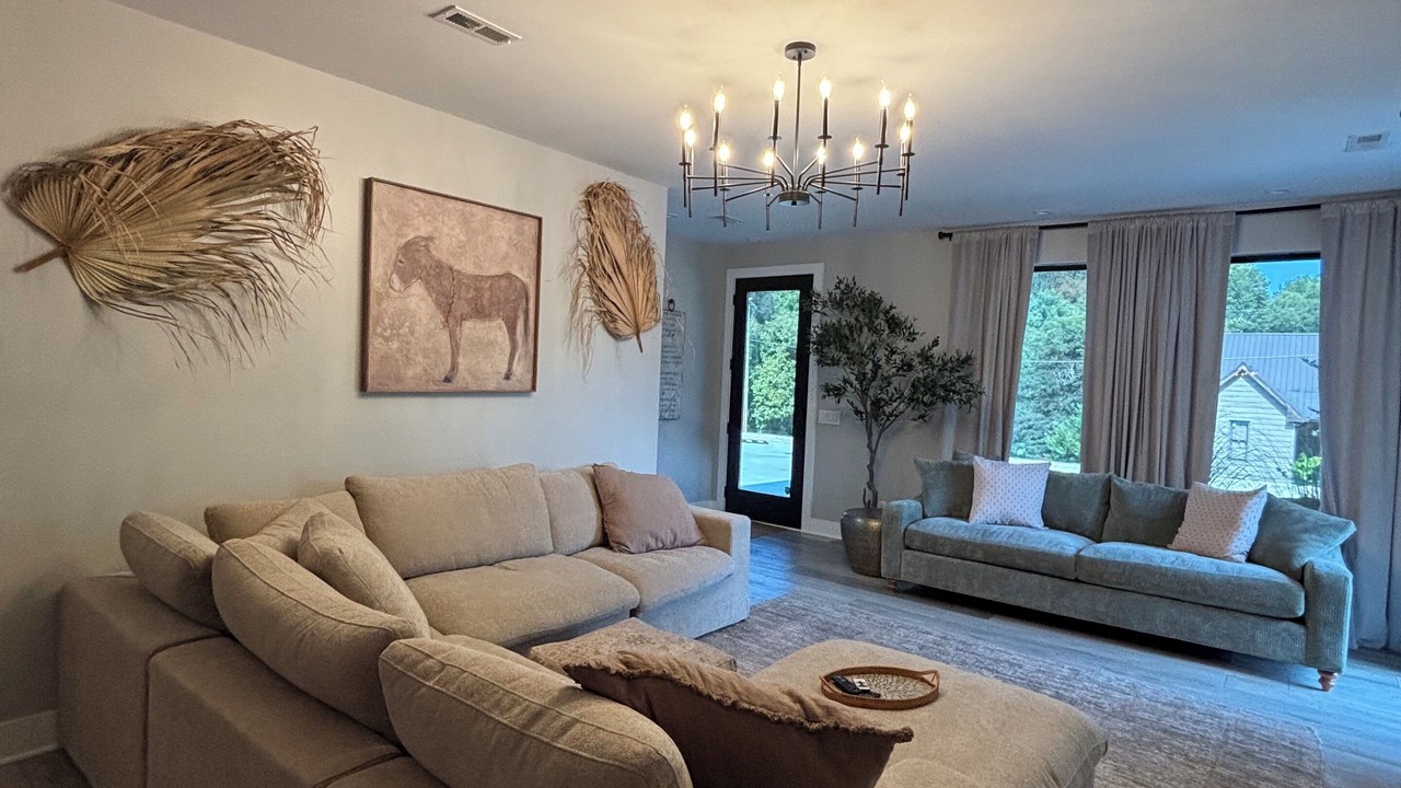 Photo of Livingroom in McMinnville