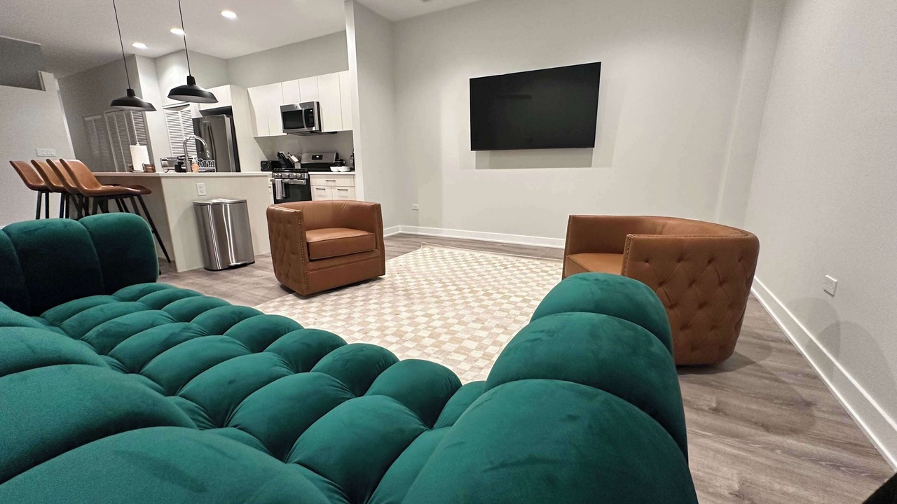 Photo of Livingroom in Ravenswood