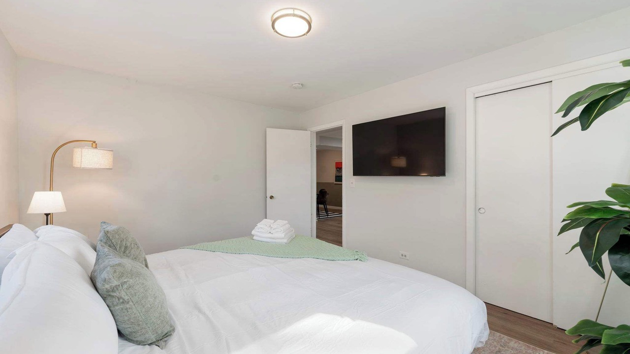 Photo of Bedroom in Lombard