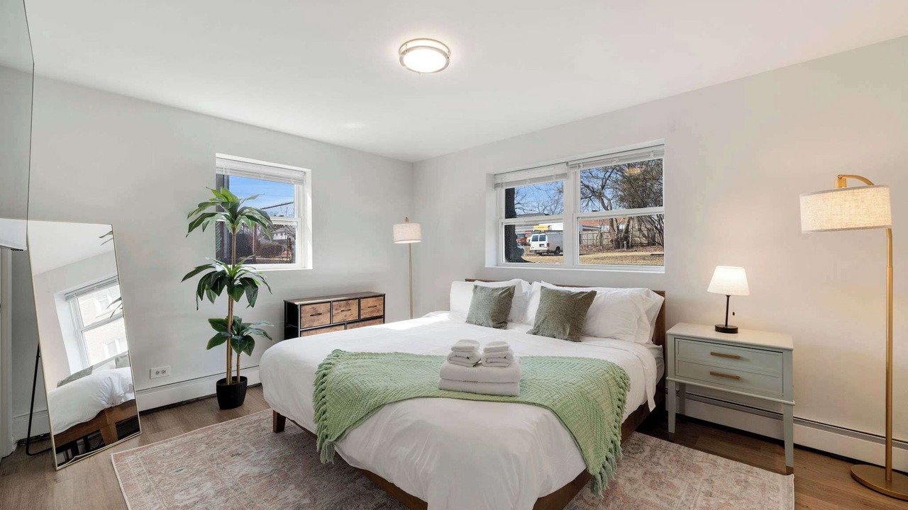 Photo of Bedroom in Lombard
