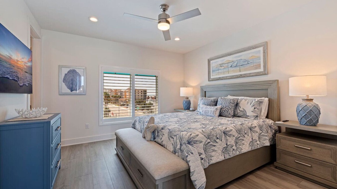 Photo of Bedroom in Madeira Beach