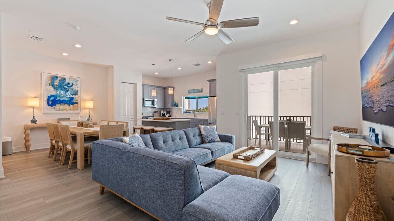 Photo of Livingroom in Madeira Beach