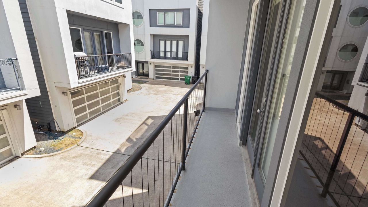 Photo of Outdoor in Greenway Plaza-Upper Kirby