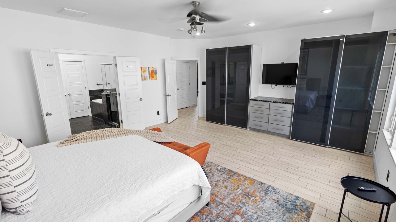 Photo of Bedroom in Greenway Plaza-Upper Kirby
