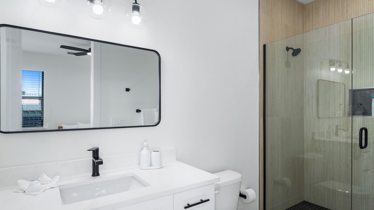 Photo of Bathroom in Mid Island