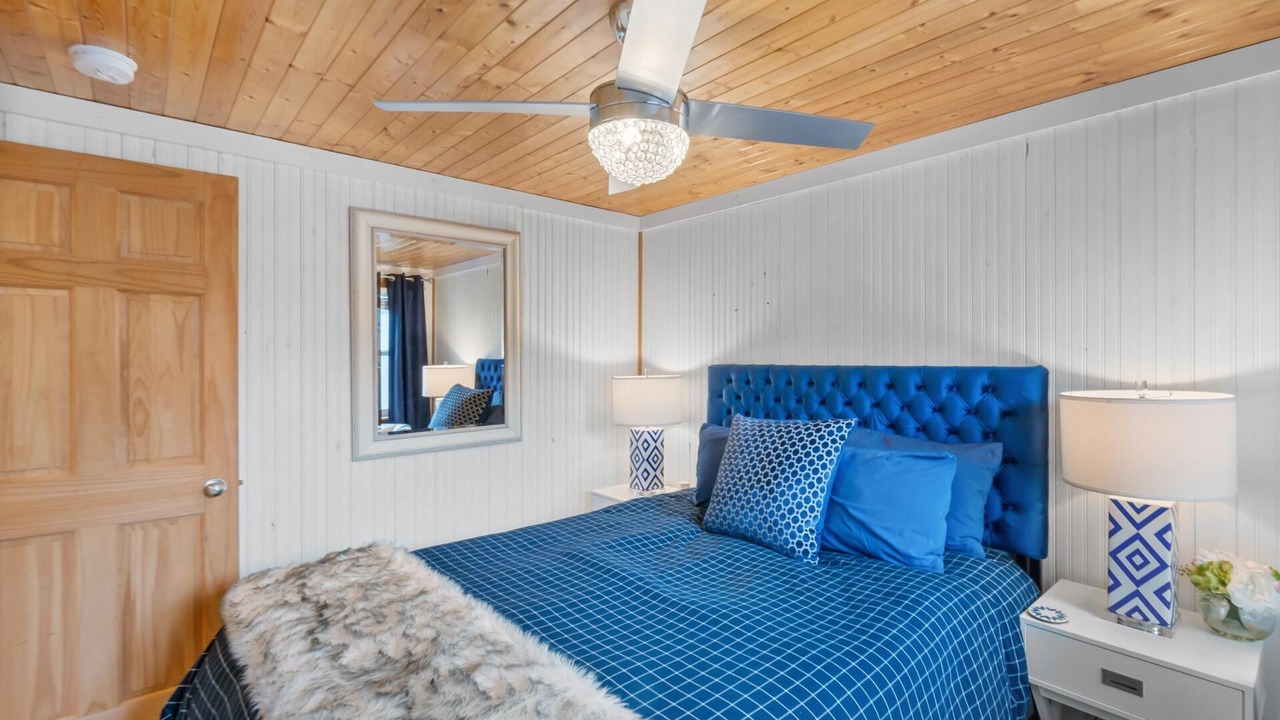 Photo of Bedroom in Saugatuck