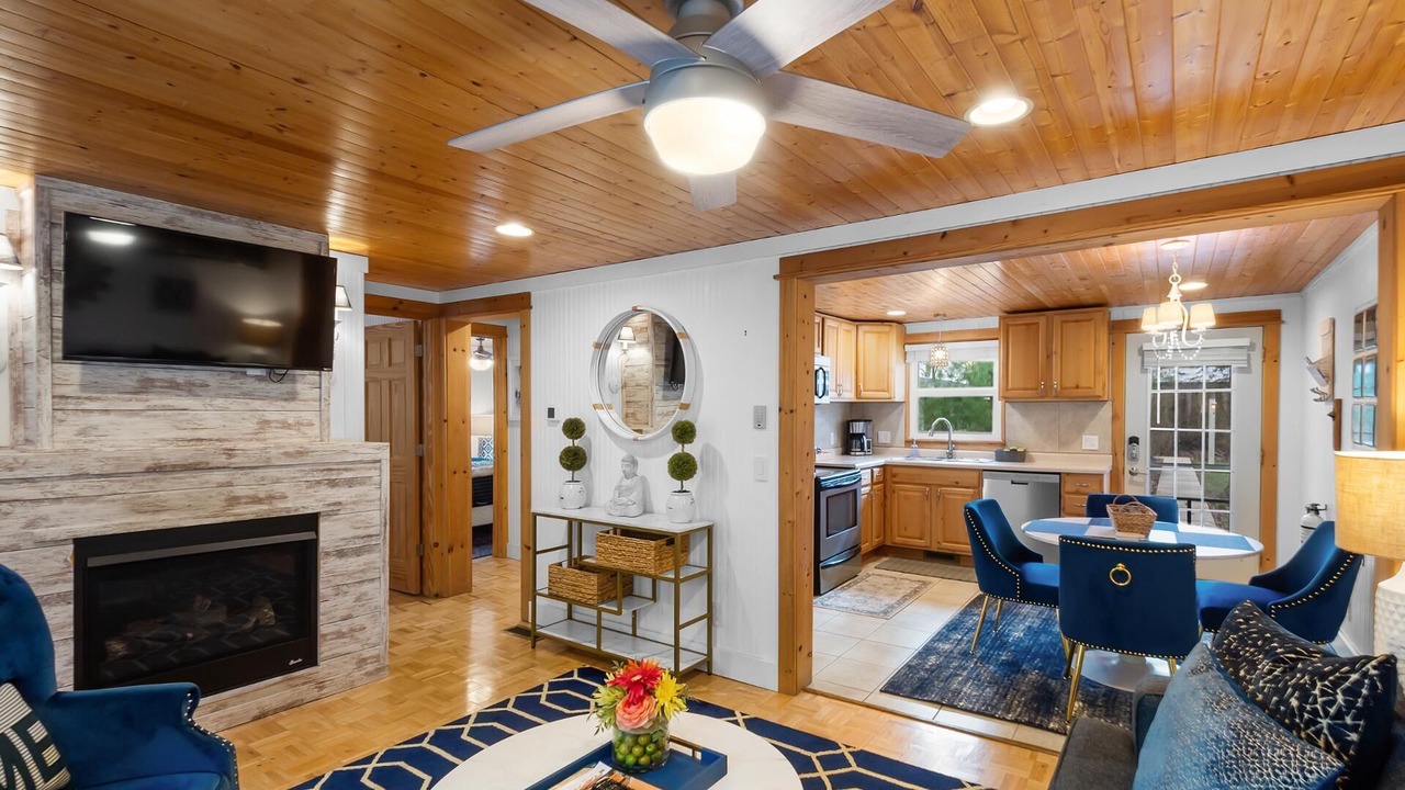 Photo of Livingroom in Saugatuck