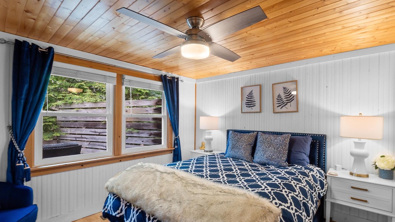Photo of Bedroom in Saugatuck
