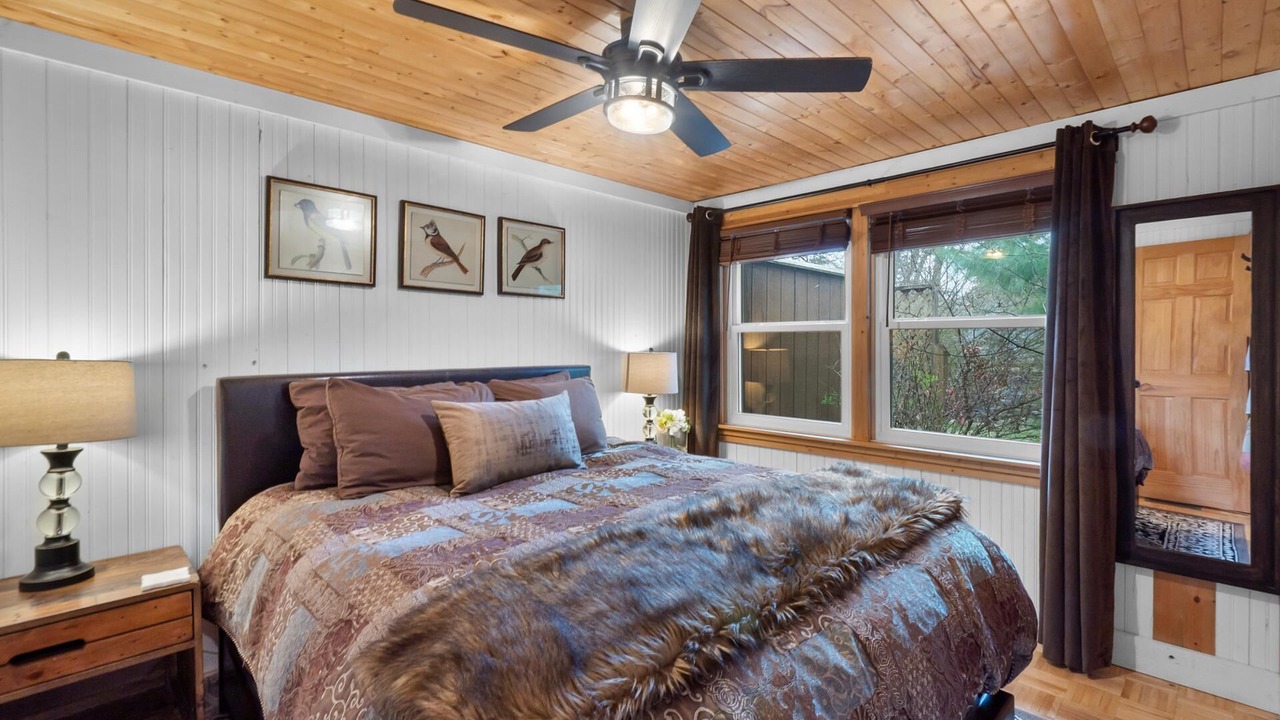 Photo of Bedroom in Saugatuck