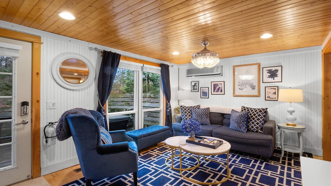 Photo of Livingroom in Saugatuck