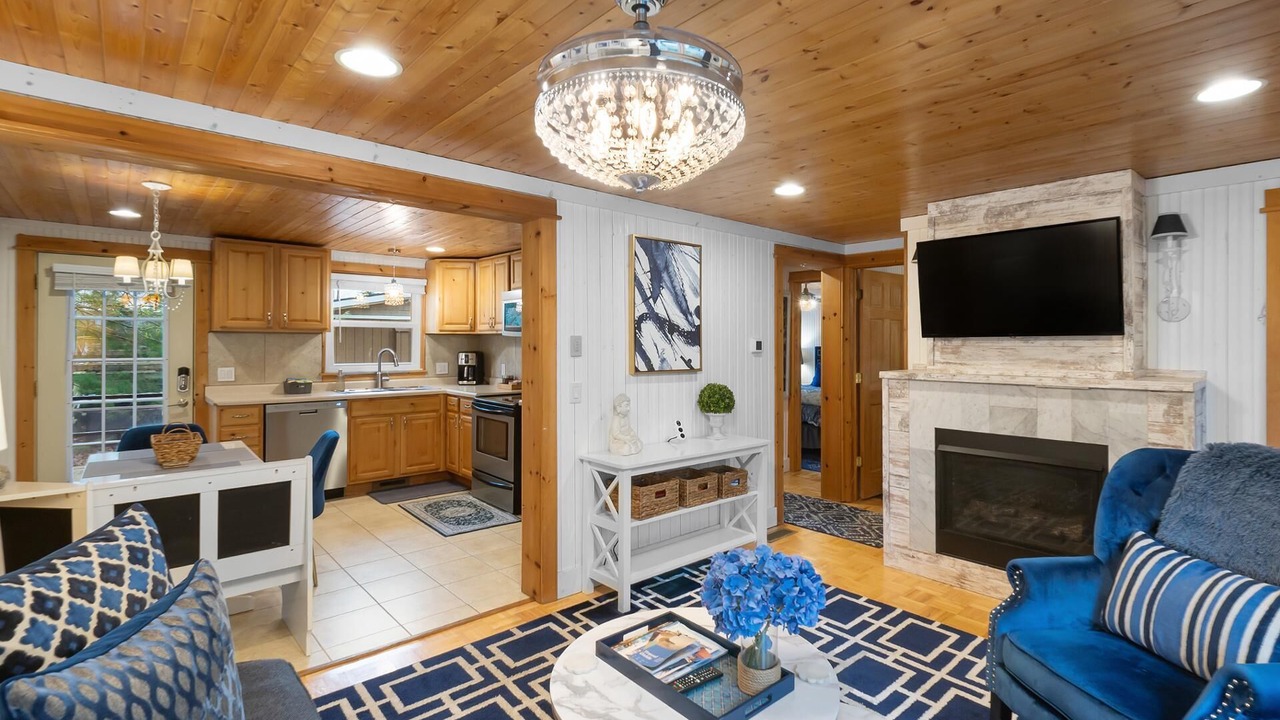 Photo of Livingroom in Saugatuck