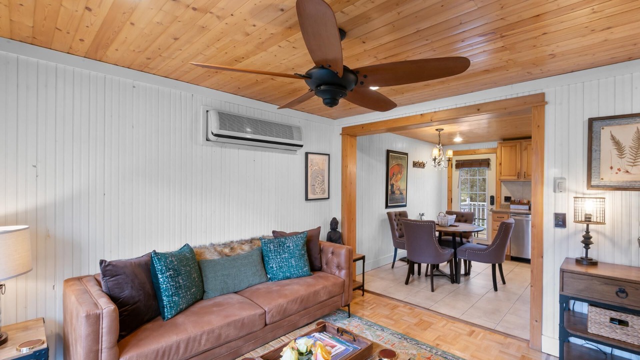 Photo of Livingroom in Saugatuck