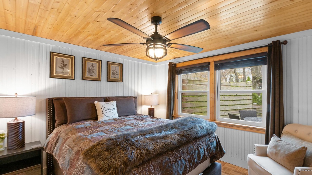 Photo of Bedroom in Saugatuck