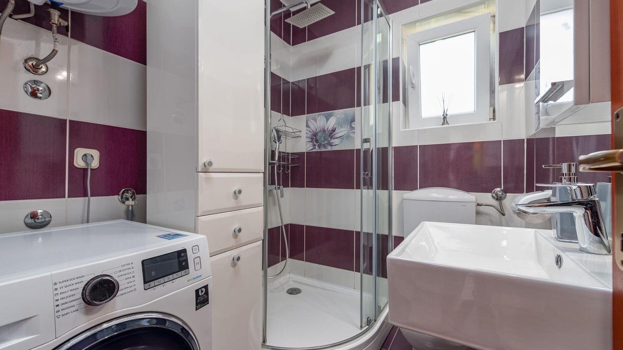Photo of Bathroom in Pristeg