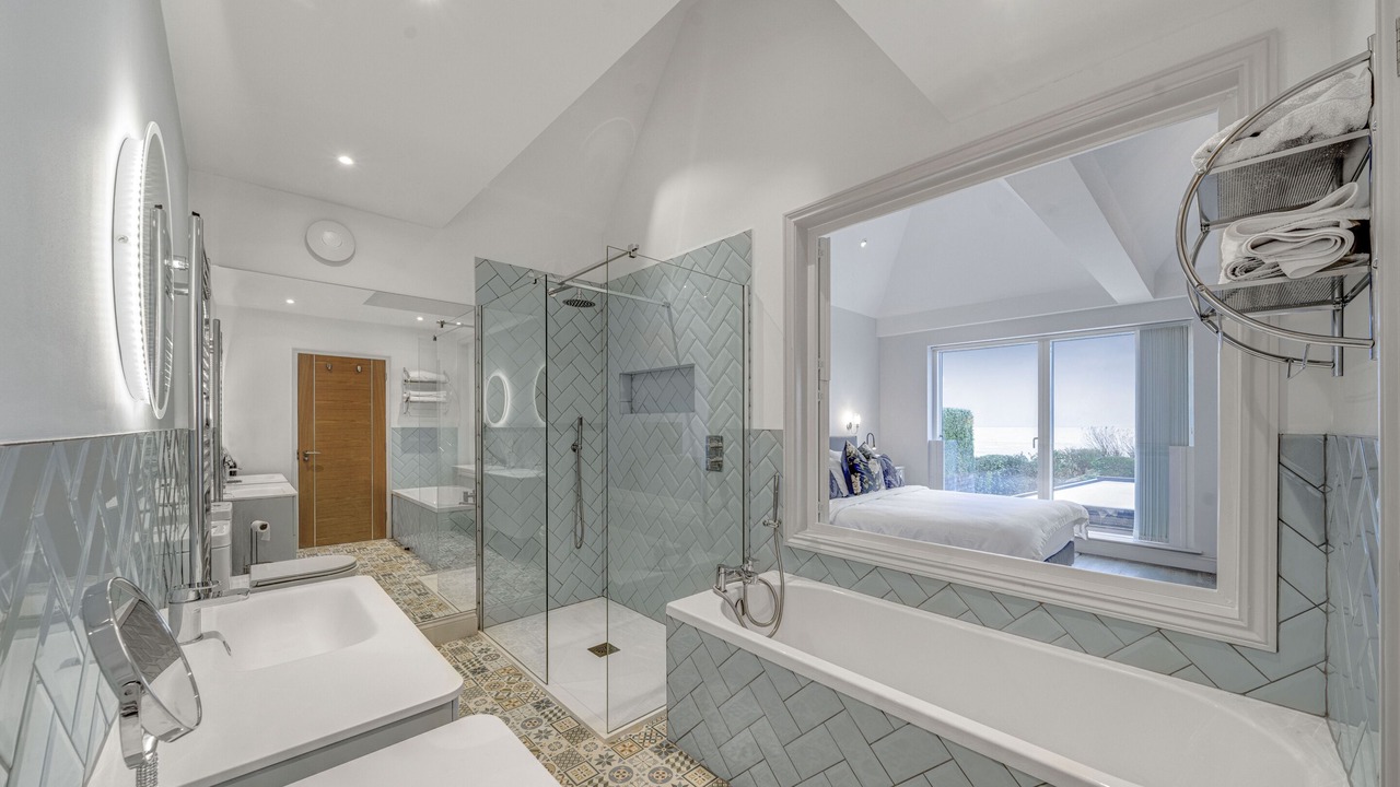 Photo of Bathroom in Felpham