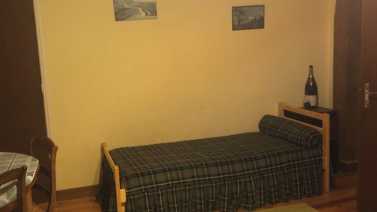 Photo of Bedroom in Campan