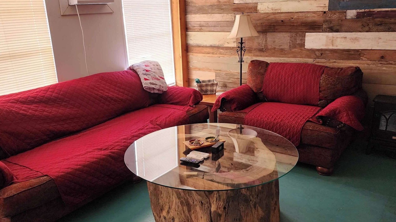 Photo of Livingroom in Camp Wood