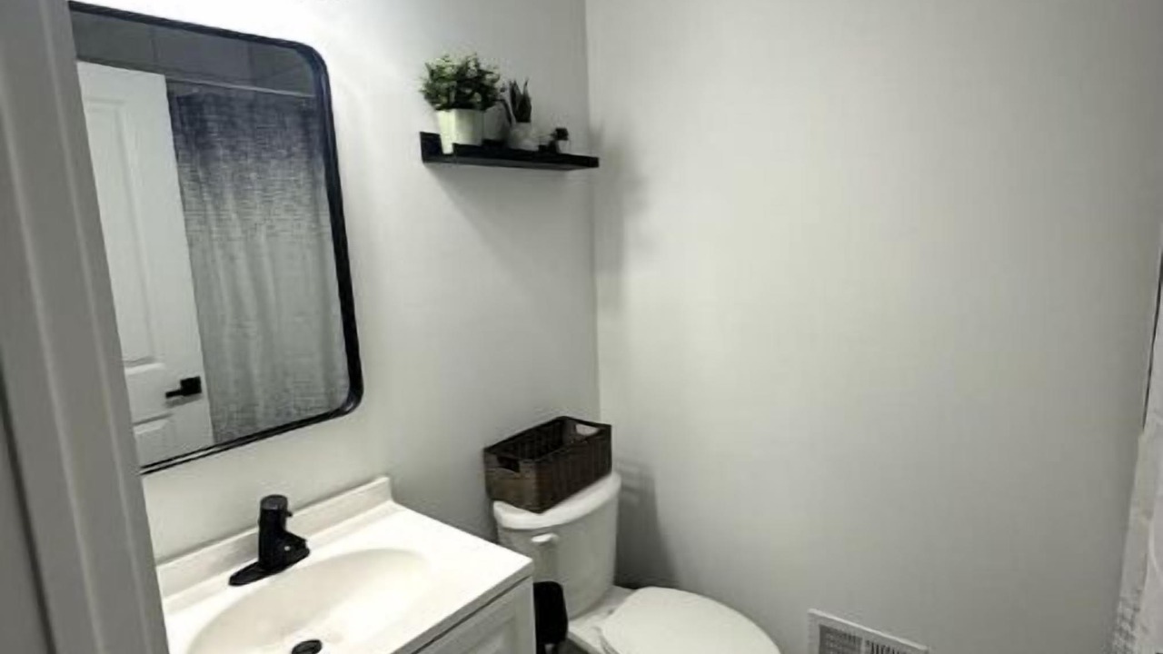 Photo of Bathroom in Ampere