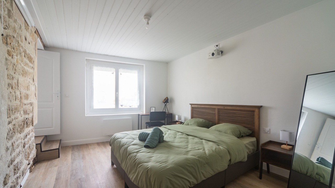 Photo of Bedroom in Lucon
