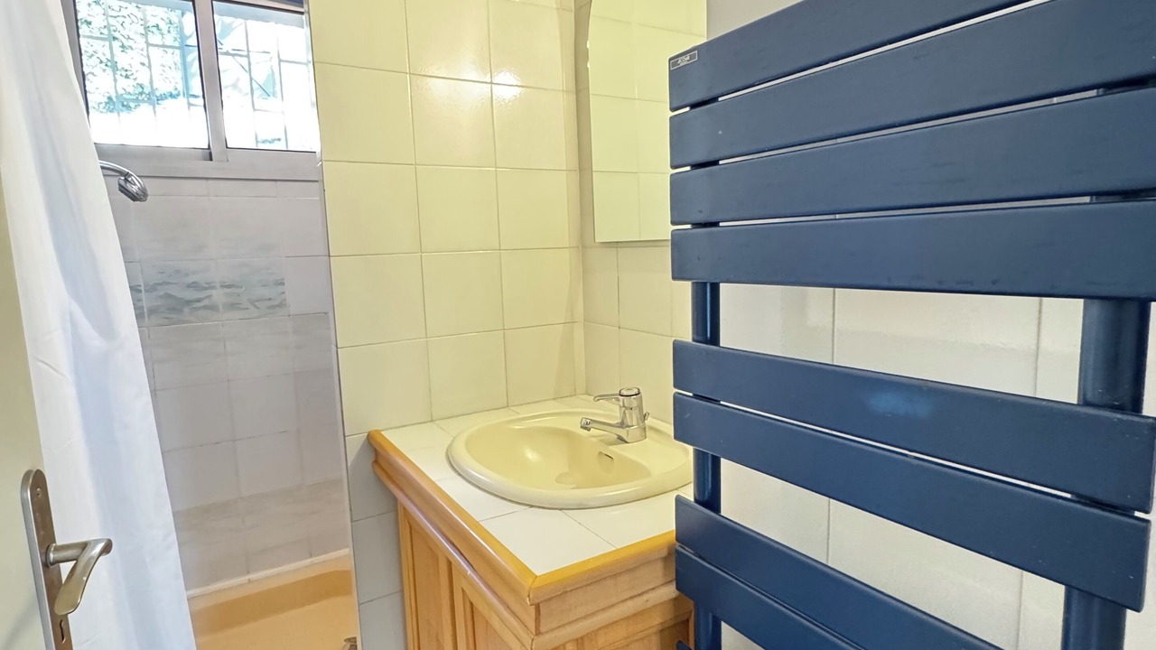 Photo of Bathroom in Piolenc