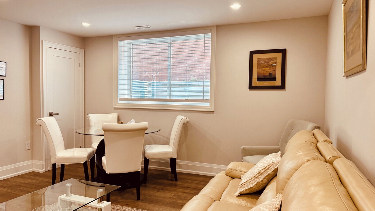 Photo of Livingroom in Richmond Hill