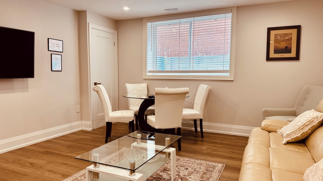 Photo of Livingroom in Richmond Hill