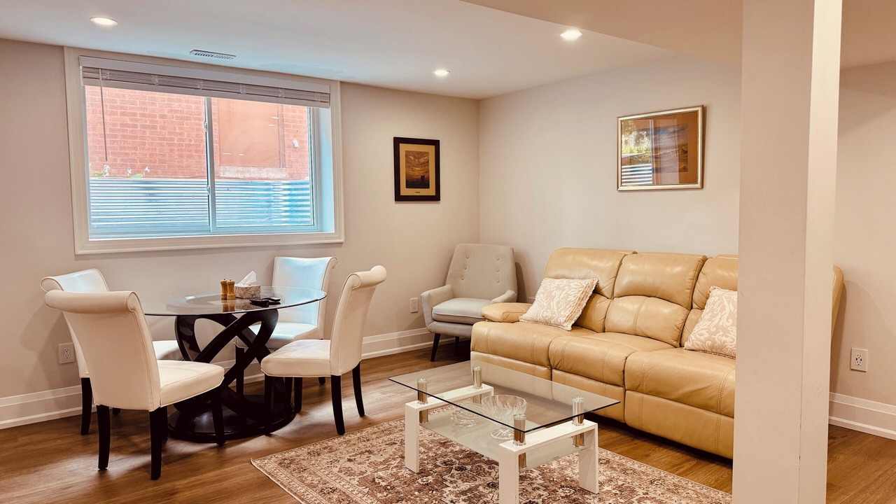Photo of Livingroom in Richmond Hill
