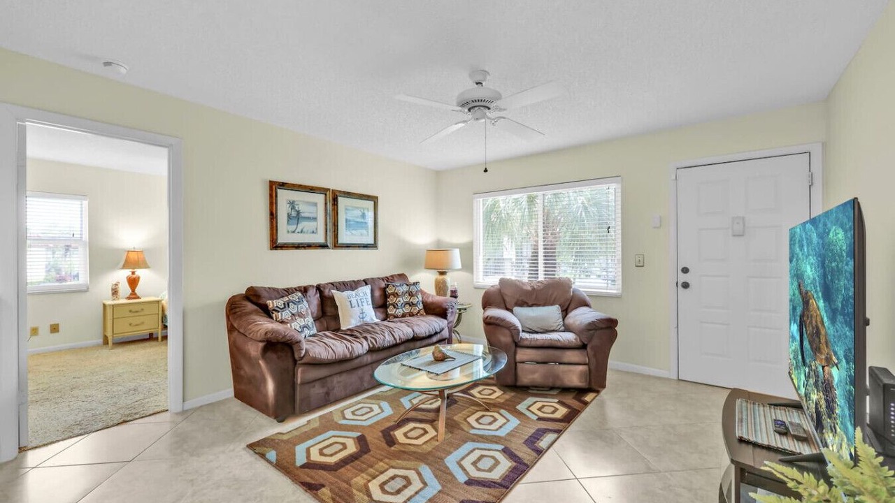 Photo of Livingroom in Golden Gate