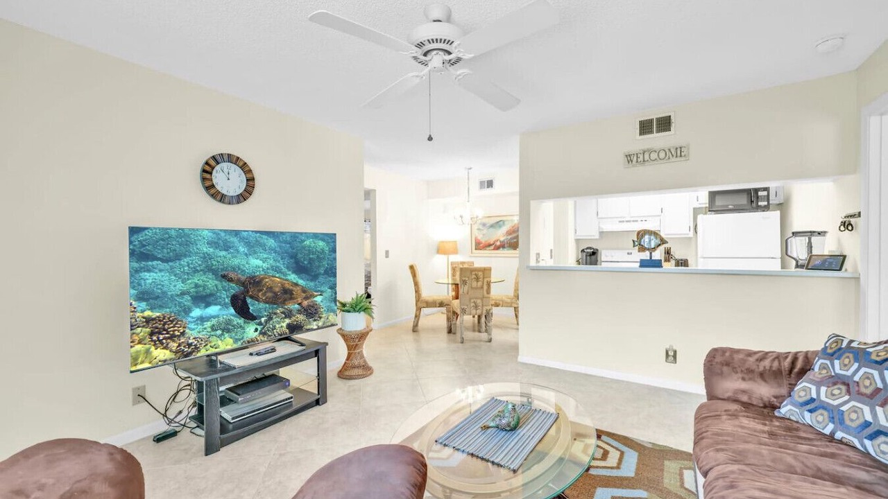 Photo of Livingroom in Golden Gate