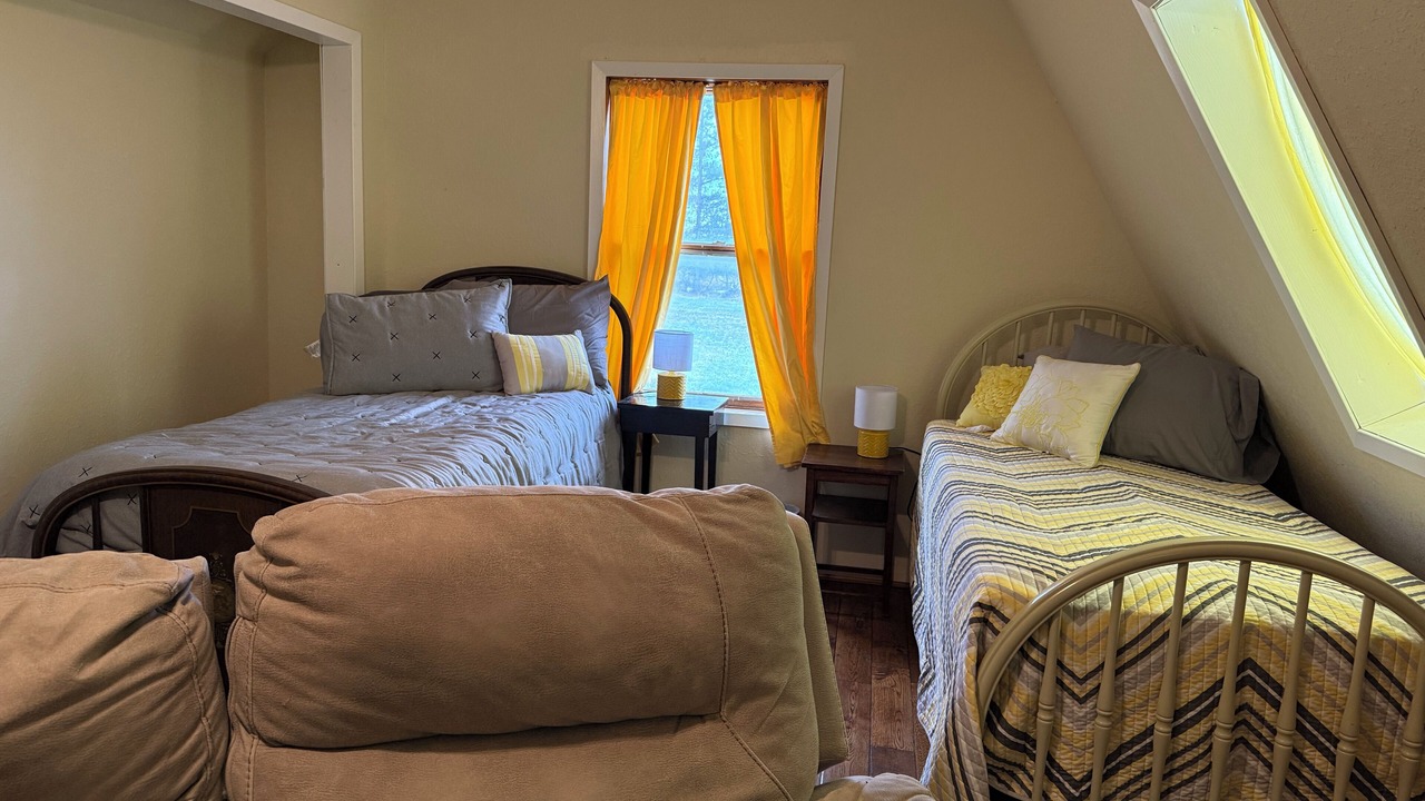 Photo of Bedroom in Lyon County