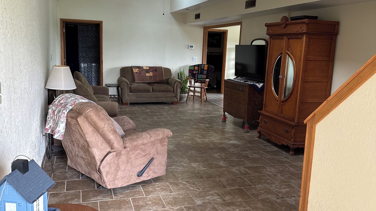 Photo of Livingroom in Lyon County