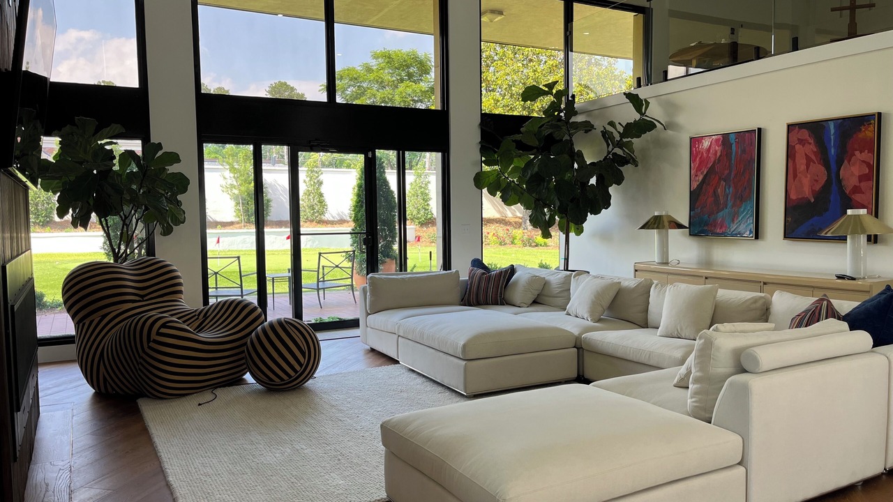 Photo of Livingroom in Forest Hills