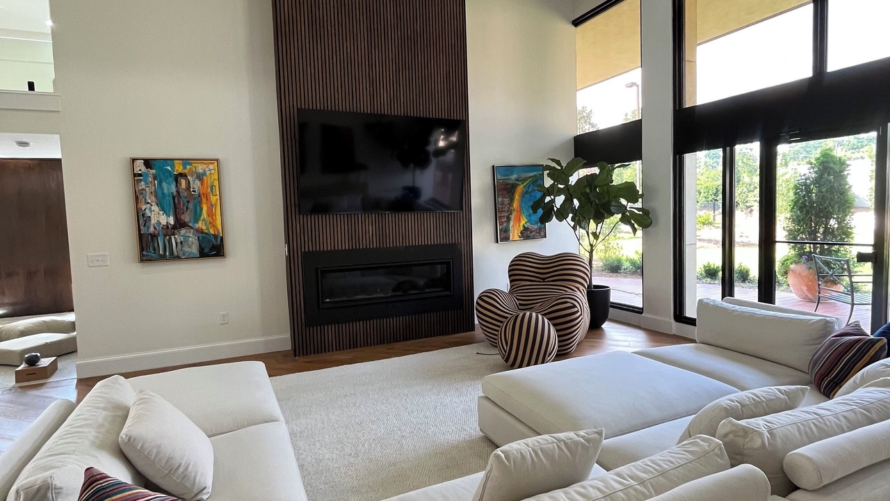 Photo of Livingroom in Forest Hills