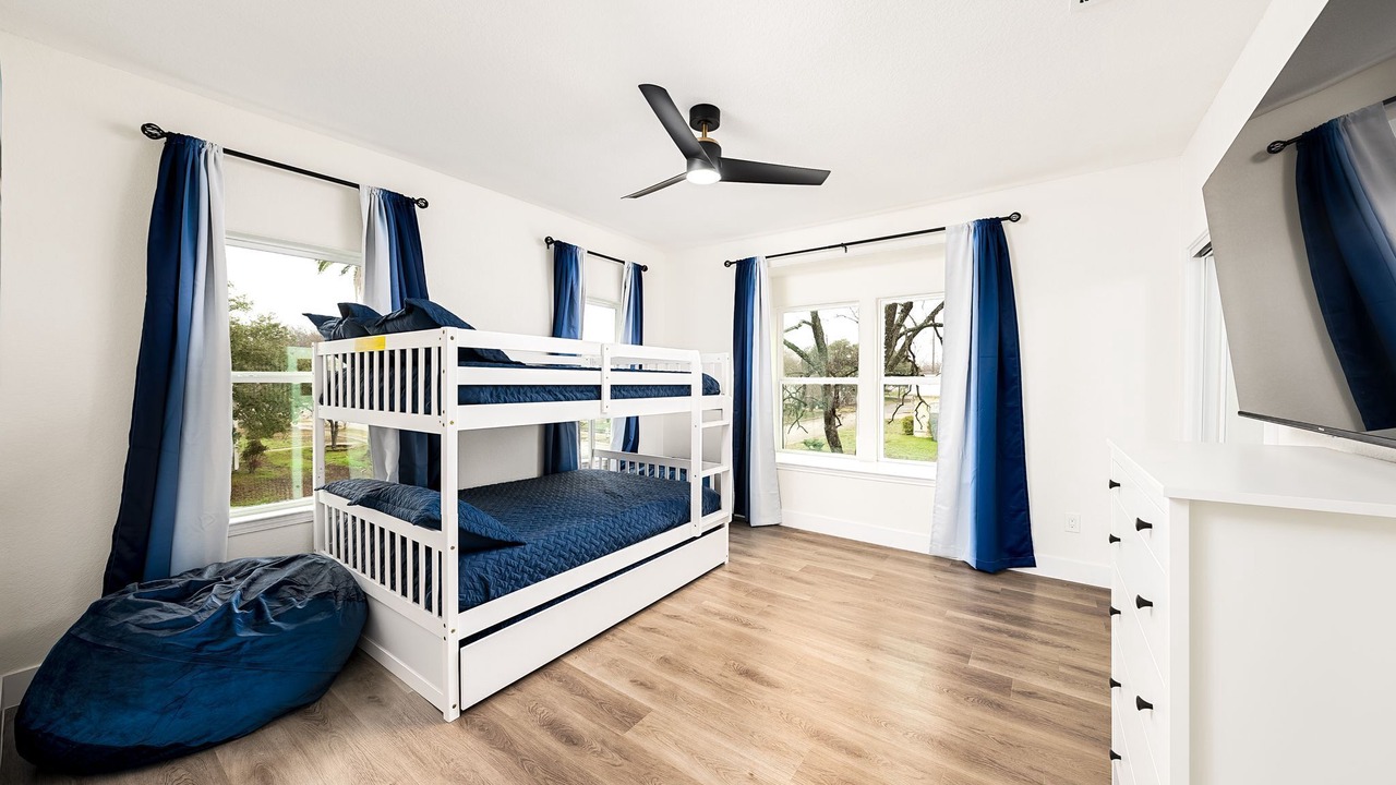 Photo of Bedroom in Highland Park