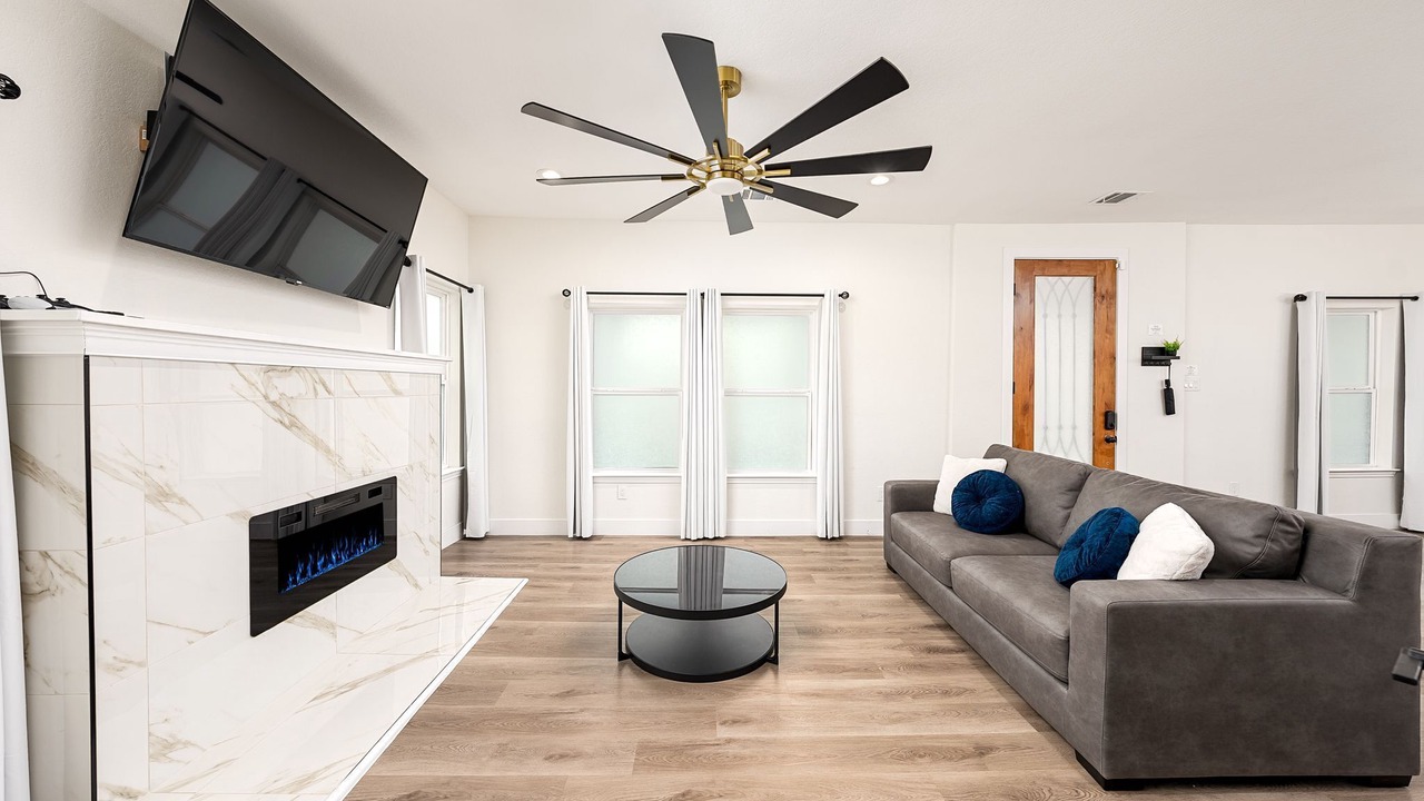 Photo of Livingroom in Highland Park