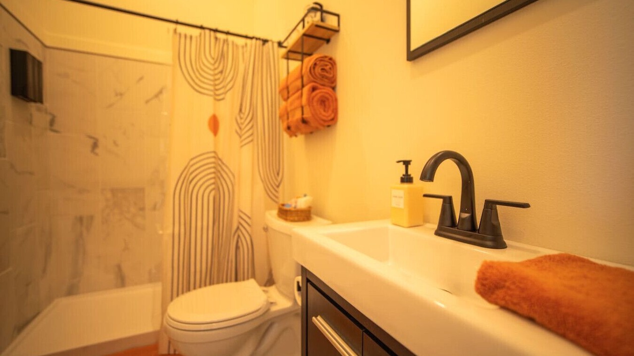 Photo of Bathroom in Jasper