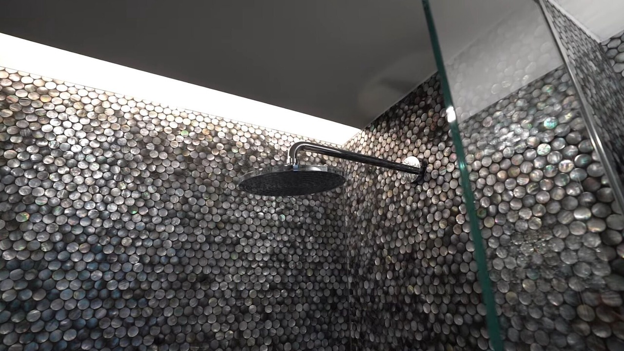 Photo of Bathroom in Canary Wharf