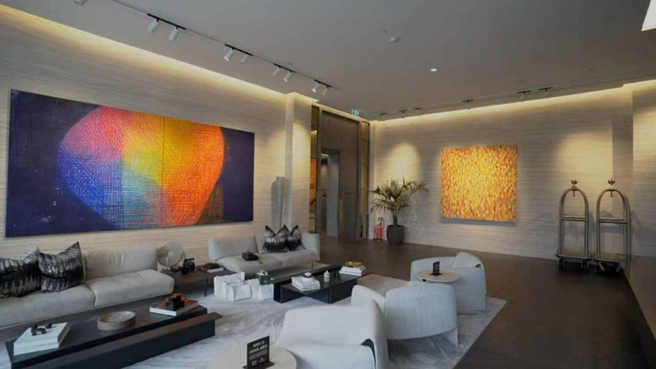 Photo of Others in Canary Wharf