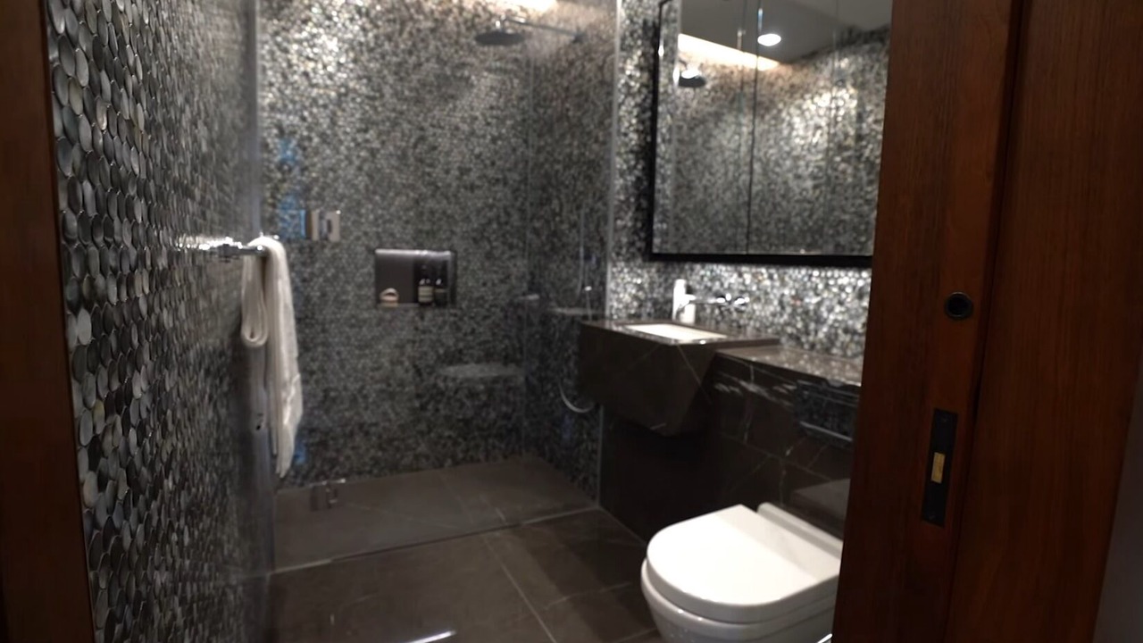 Photo of Bathroom in Canary Wharf